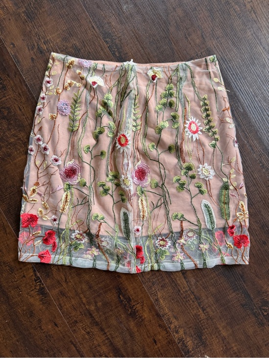 Morrisday The Label Dresses & Skirts - Embroidered Floral Mini Skirt - Peach Pink